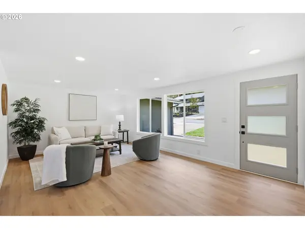 2581 W WINDSOR CIR, Eugene, OR 97405