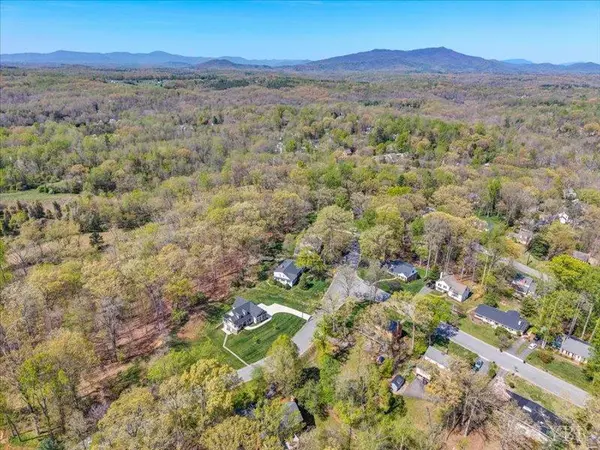 1601 Lexington DR, Lynchburg, VA 24503