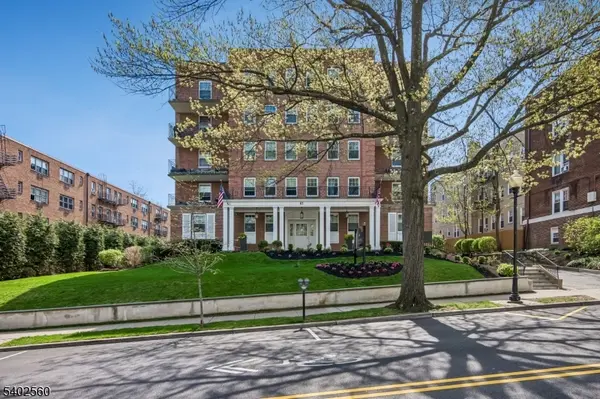 41 Elm St #1B, Morristown Town, NJ 07960