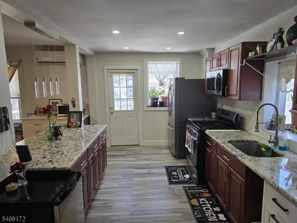 20 Telford St, East Orange City, NJ 07018