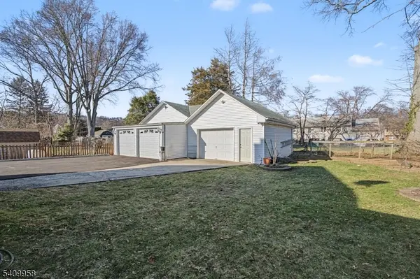 212 Vesper Ave, Middlesex Boro, NJ 08846