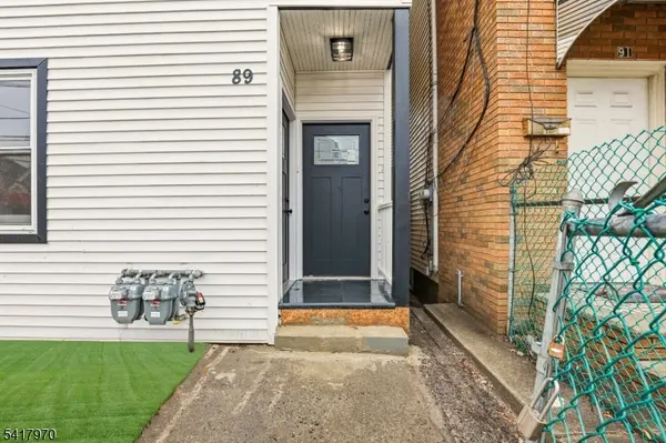 89 Semel Ave, Garfield City, NJ 07026