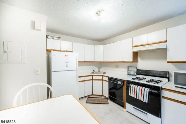 50 Woods Edge Dr #50, Roxbury Twp., NJ 07876