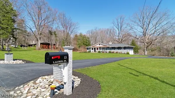 13 Laurel Pl, Chester Twp., NJ 07930