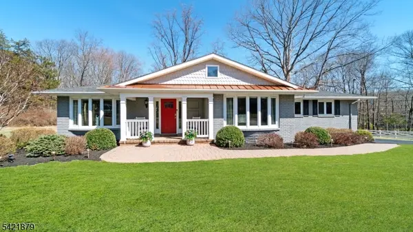 13 Laurel Pl, Chester Twp., NJ 07930