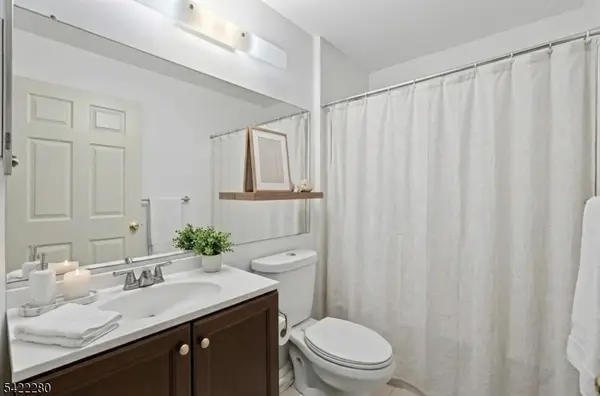 107 Rachel Ct, Franklin Twp., NJ 08823