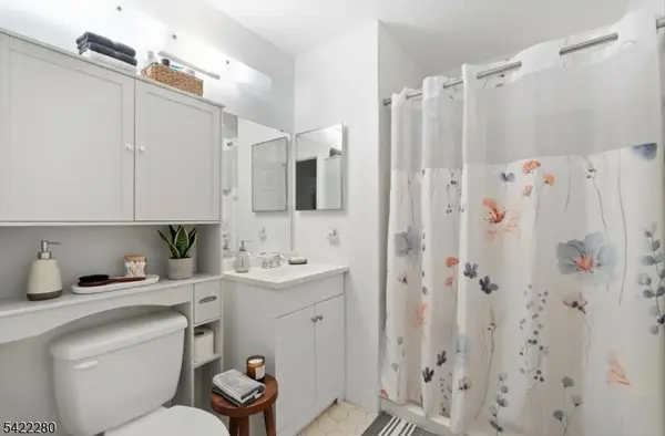 107 Rachel Ct, Franklin Twp., NJ 08823