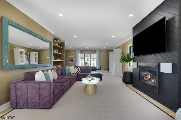 11 Brantwood Dr, Summit City, NJ 07901