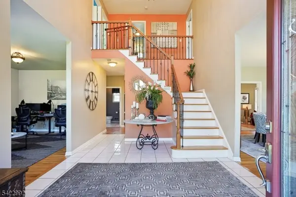 23 Midland Dr, Liberty Twp., NJ 07838