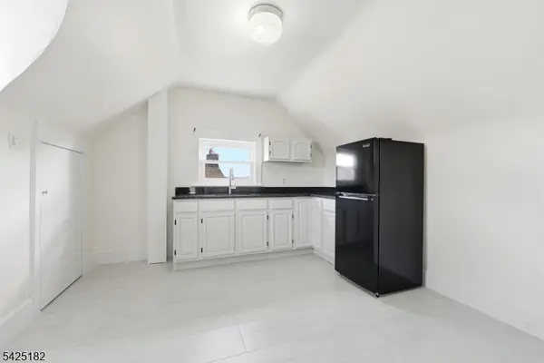 44 Oberlin St, Maplewood Twp., NJ 07040