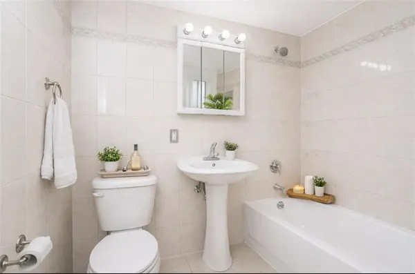 2072 Ocean AVE #701, Brooklyn, NY 11230