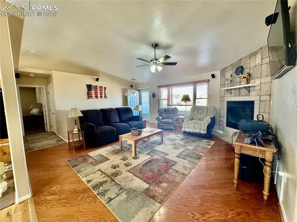 471 N Escondido DR, Pueblo West, CO 81007