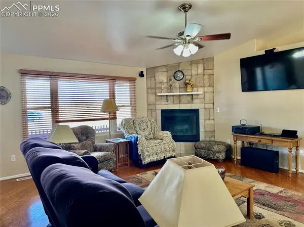 471 N Escondido DR, Pueblo West, CO 81007