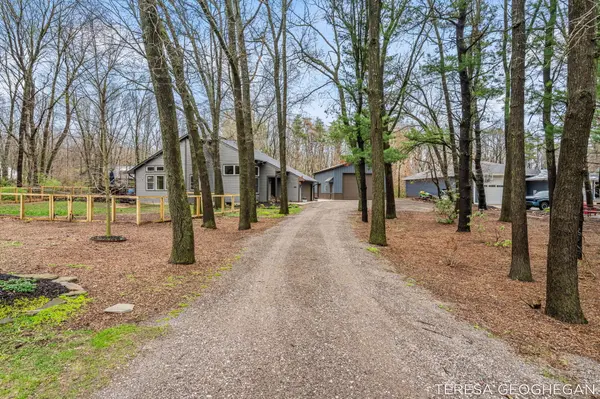 3283 Lorrimar LN, Saugatuck Twp, MI 49453