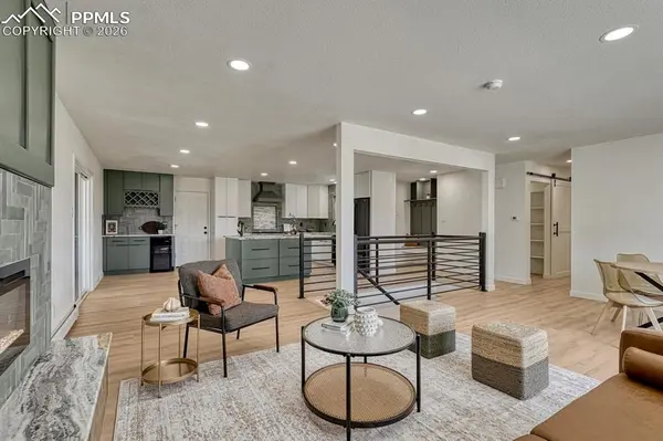 4770 Diamond DR, Colorado Springs, CO 80918