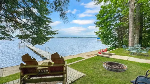 1576 S Lake Mitchell DR, Cherry Grove Twp, MI 49601