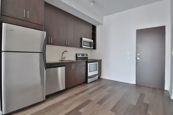 116 George ST #710, Toronto C08, ON M8V 2S4