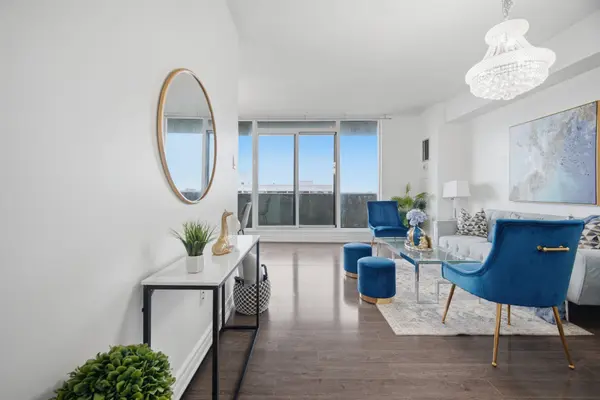 100 Prudential DR #1703, Toronto E04, ON M1P 4V4