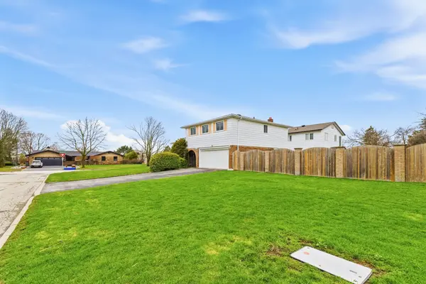 2 Callen CT, Ajax, ON L1S 3B1