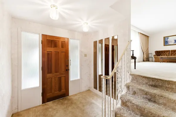 2 Callen CT, Ajax, ON L1S 3B1