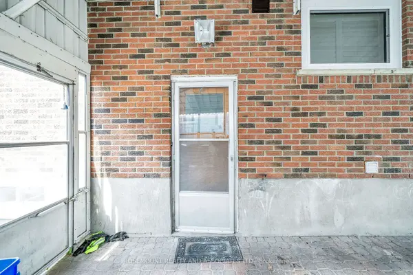 50 Seneca AVE #Basement, Oshawa, ON L1G 3V4