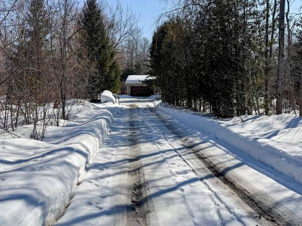 3525 Pollock RD E, Georgina, ON L4P 0P6