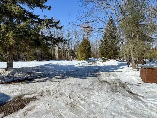 3525 Pollock RD E, Georgina, ON L4P 0P6