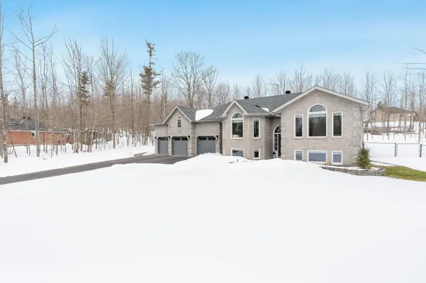 1 Pineview DR, Oro-medonte, ON L0L 2L0