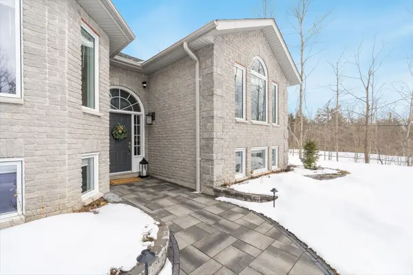 1 Pineview DR, Oro-medonte, ON L0L 2L0