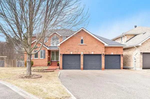 11 Berry CT, Barrie, ON L4N 0J6