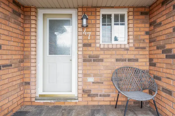 47 Bibby CT, Barrie, ON L4N 8T4