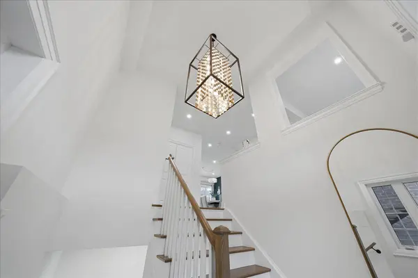 186 Muirfield DR, Barrie, ON L4N 6K7