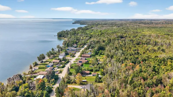 2266 Lakeshore RD E, Oro-medonte, ON L0L 1T0