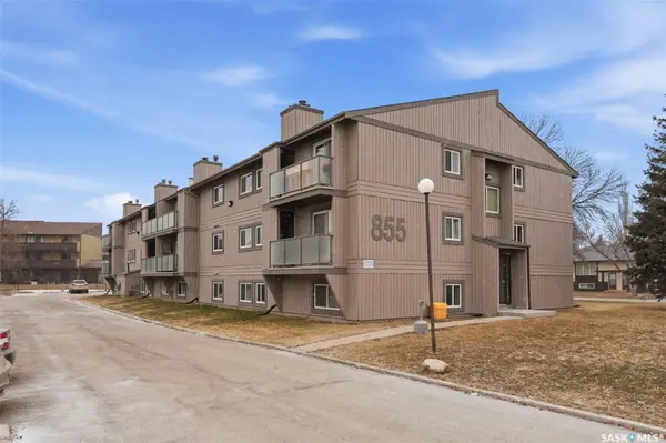 855 Wollaston CRESCENT #205, Saskatoon, SK S7J 4G1