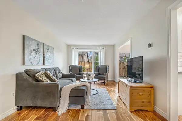 2185 Fairchild BLVD #5, Burlington, ON L7P 3P6