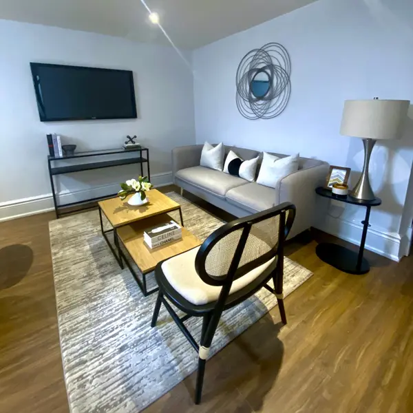 525 Old Weston RD #LOWER, Toronto W03, ON M6N 3B2