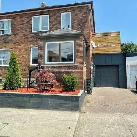 525 Old Weston RD #LOWER, Toronto W03, ON M6N 3B2