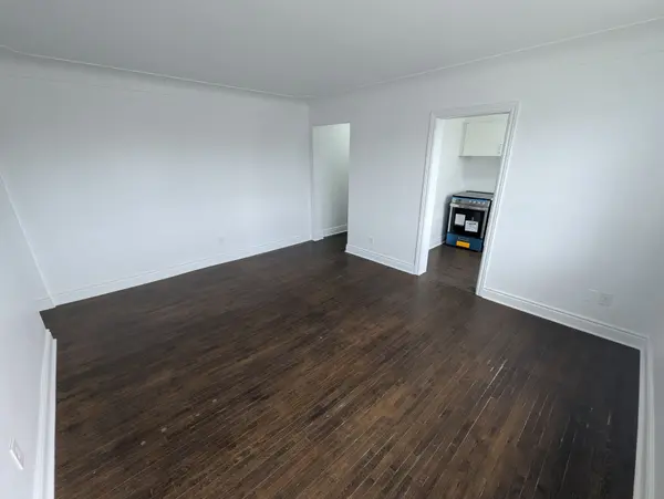 849 Brant ST #3, Burlington, ON L7R 2J6