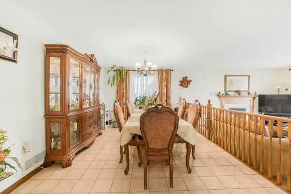 115 FIRST RD W, Hamilton, ON L8J 2S6