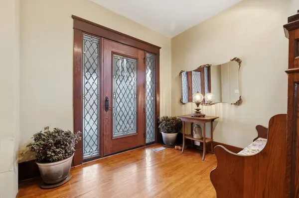 30 Catharine ST, Belleville, ON K8P 1L5