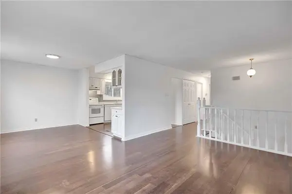 26 October PL, Brantford, ON N3R 7B4