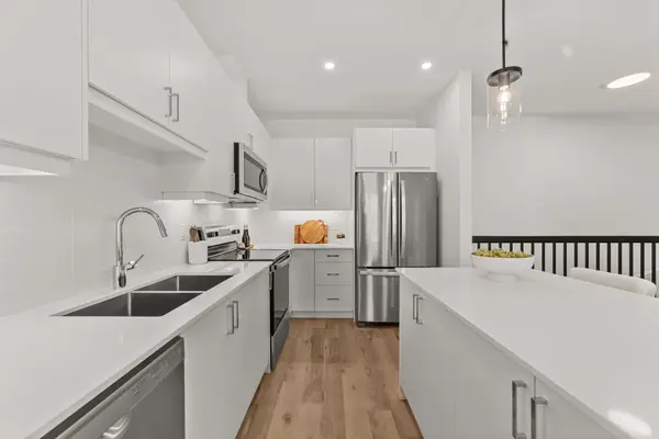 955 Catalpa SQ, London North, ON N6G 0T8