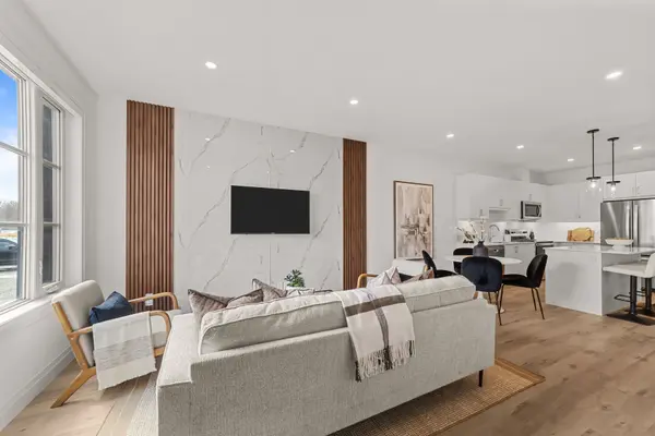 955 Catalpa SQ, London North, ON N6G 0T8