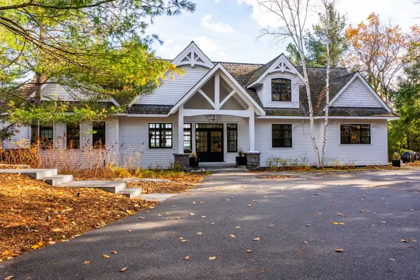 1023 Oak Bank Point RD, Muskoka Lakes, ON P0B 1G0