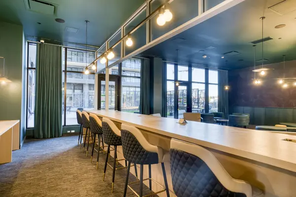 1250 Cummings AVE #207, Cyrville - Carson Grove - Pineview, ON K1J 0E4