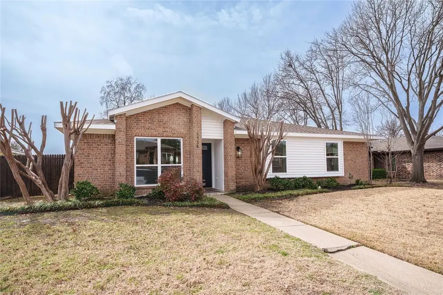 1734 Sterling Lane, Lewisville, TX 75067