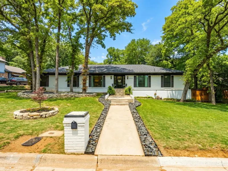 4505 Woodland Park Boulevard, Arlington, TX 76013