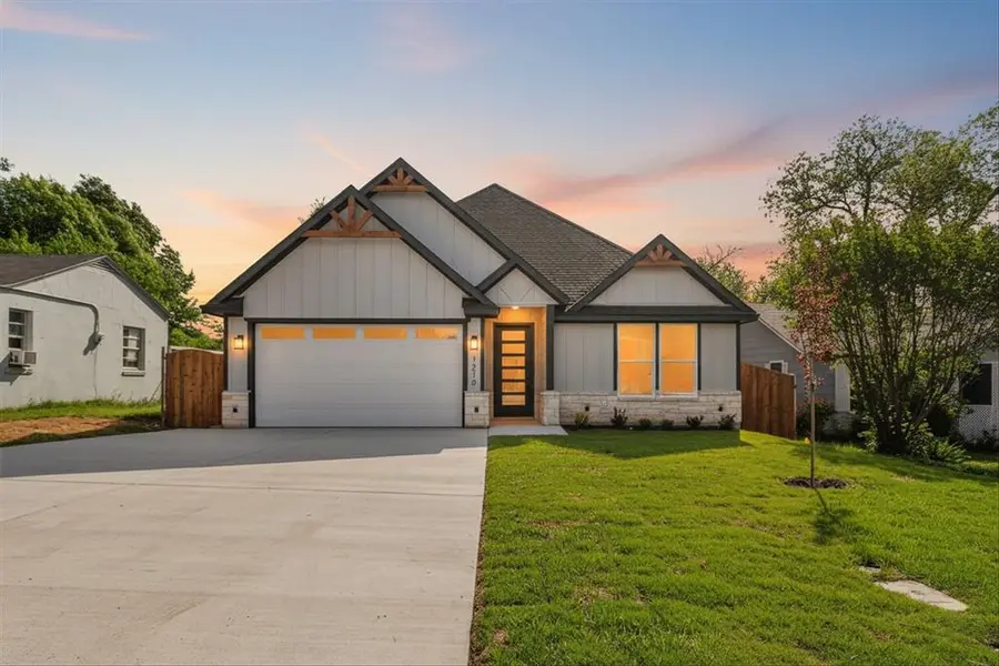 1210 Harvard Street, River Oaks, TX 76114