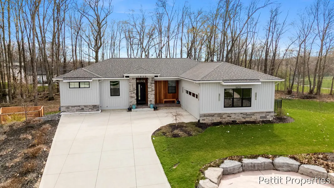 1835 Gloryfield DR SW, Byron Twp, MI 49315