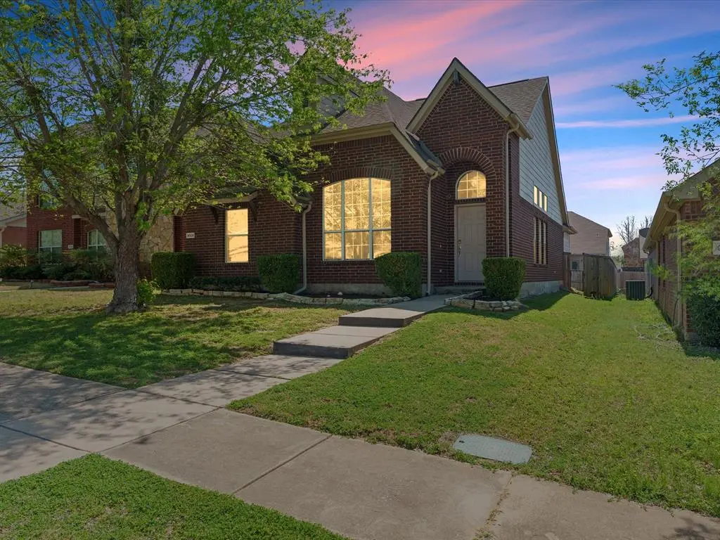 9008 Wild Rose Lane, Cross Roads, TX 76227